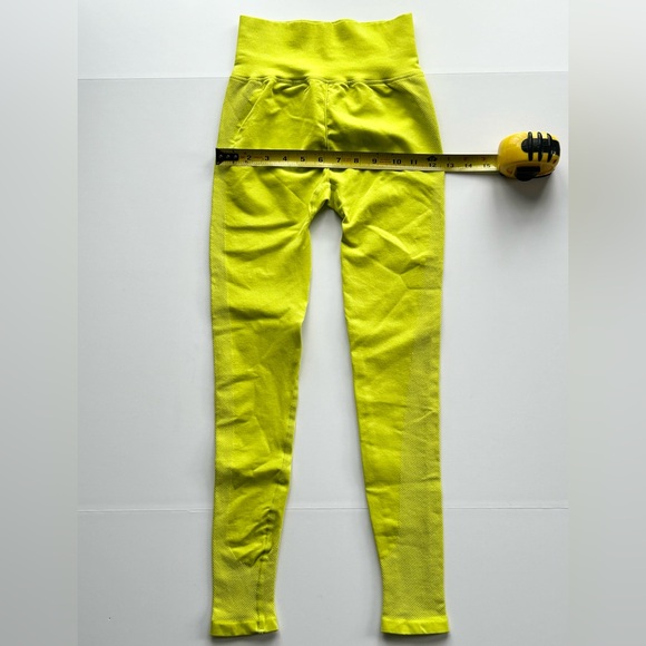 🍒NWOT Camila Coelho Sport Leggings. Size: S/M - Picture 9 of 11